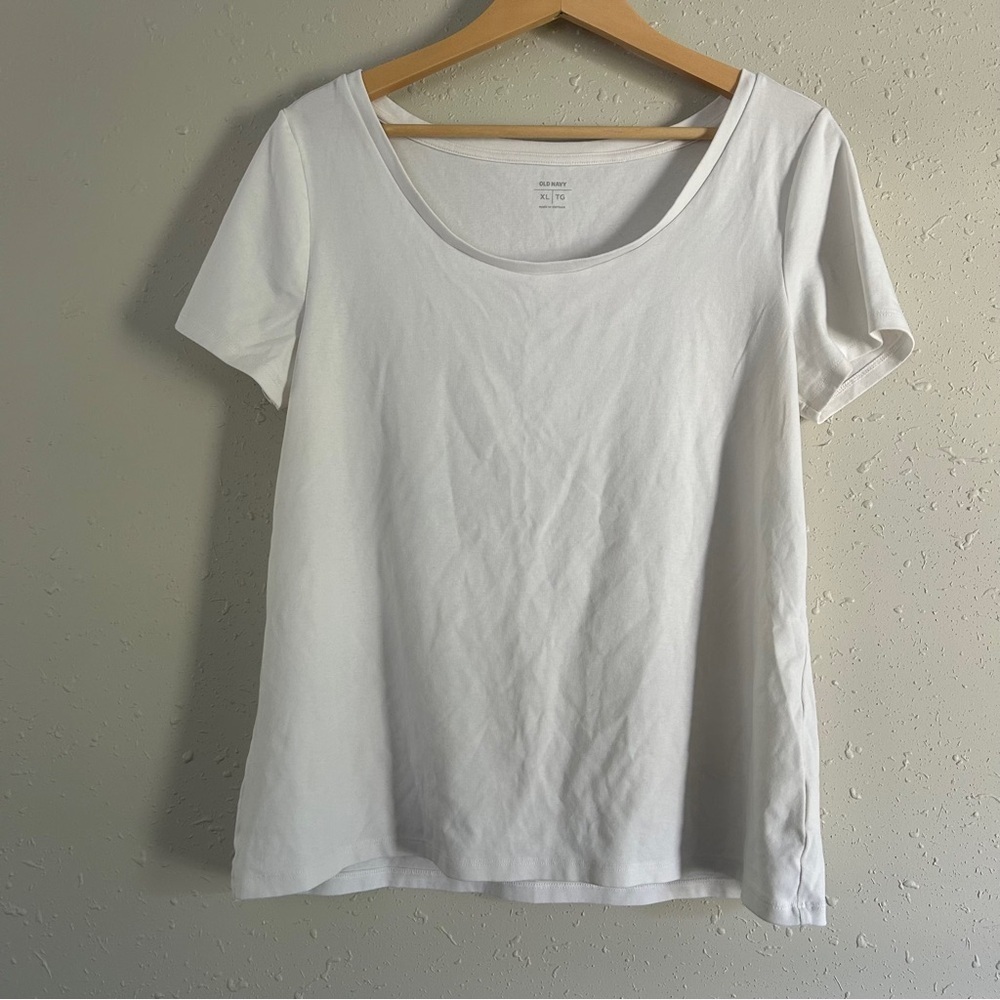 🦋 Old Navy Soft White Tee Basic Classic Neutral Short Sleeve T-Shirt Scoop Neck